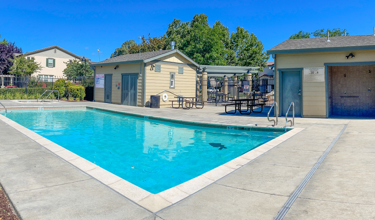 1650 Glenmore-37.jpg